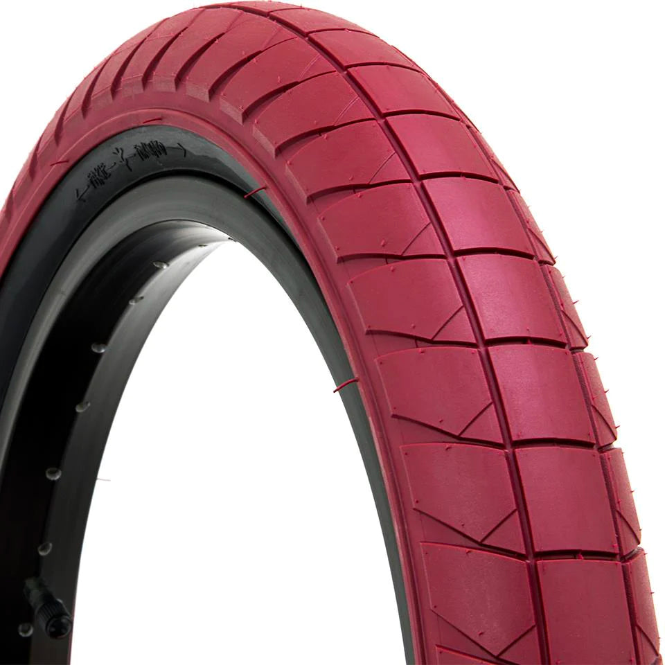 Fly Fuego Tire (Devon Smillie)